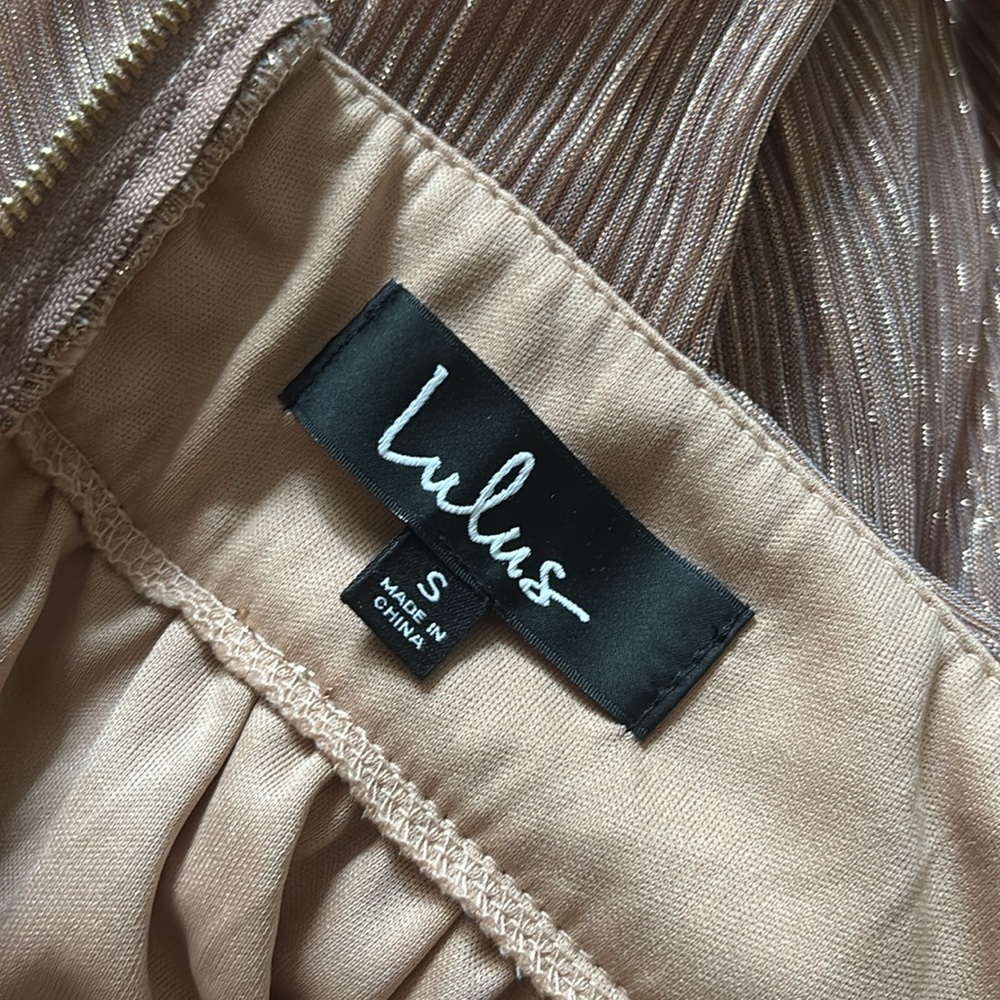 NWOT LuLu’s Metallic Rosegold Dress - Picture 11 of 16